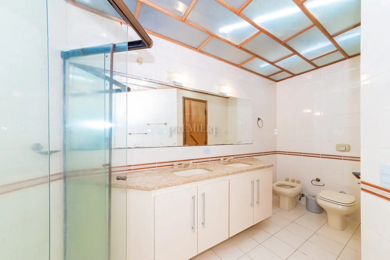 Apartamento de 4 dormitorios con balcón, 265 m² y 2 plazas — photo 20