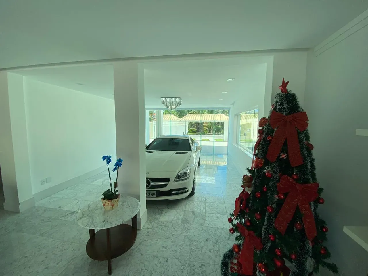 Unfurnished house with 5 bedrooms and 5 bathrooms — photo 27