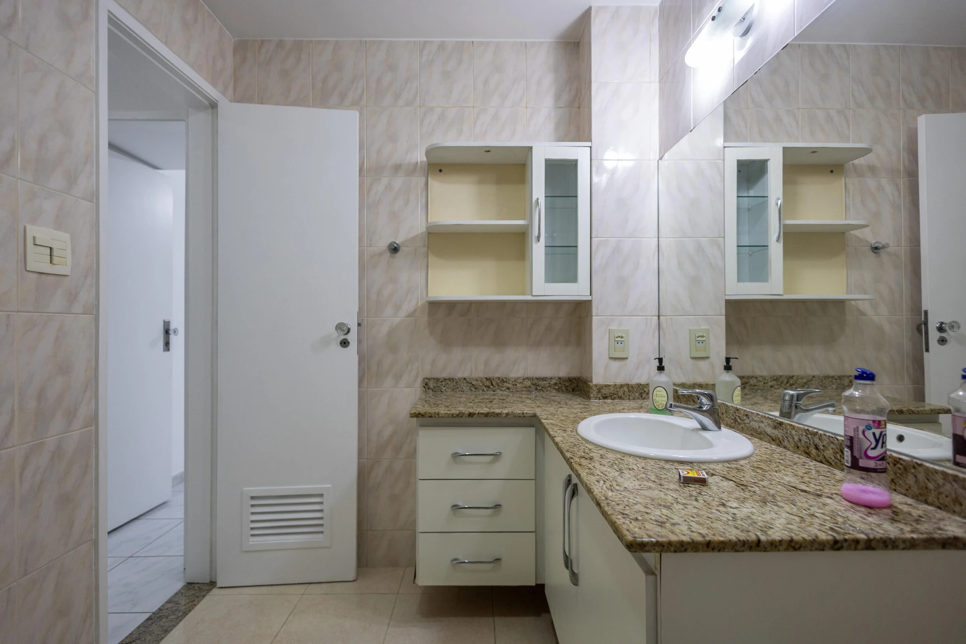 3-bedroom apartment with a park view — photo 19