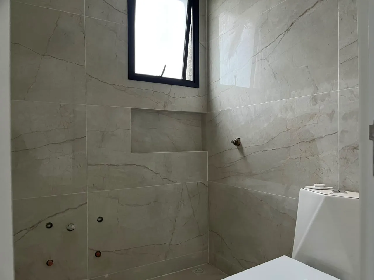 3-bedroom apartment in a building with a sauna — photo 8