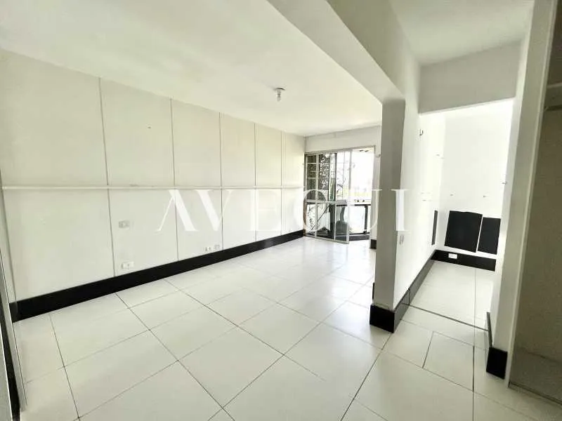 Residential apartment with 4 bedrooms and 4 bathrooms — photo 8
