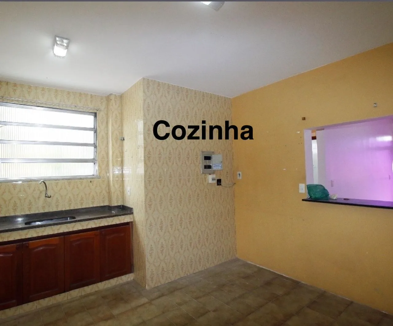 Apartamento com 2 dormitórios e varanda