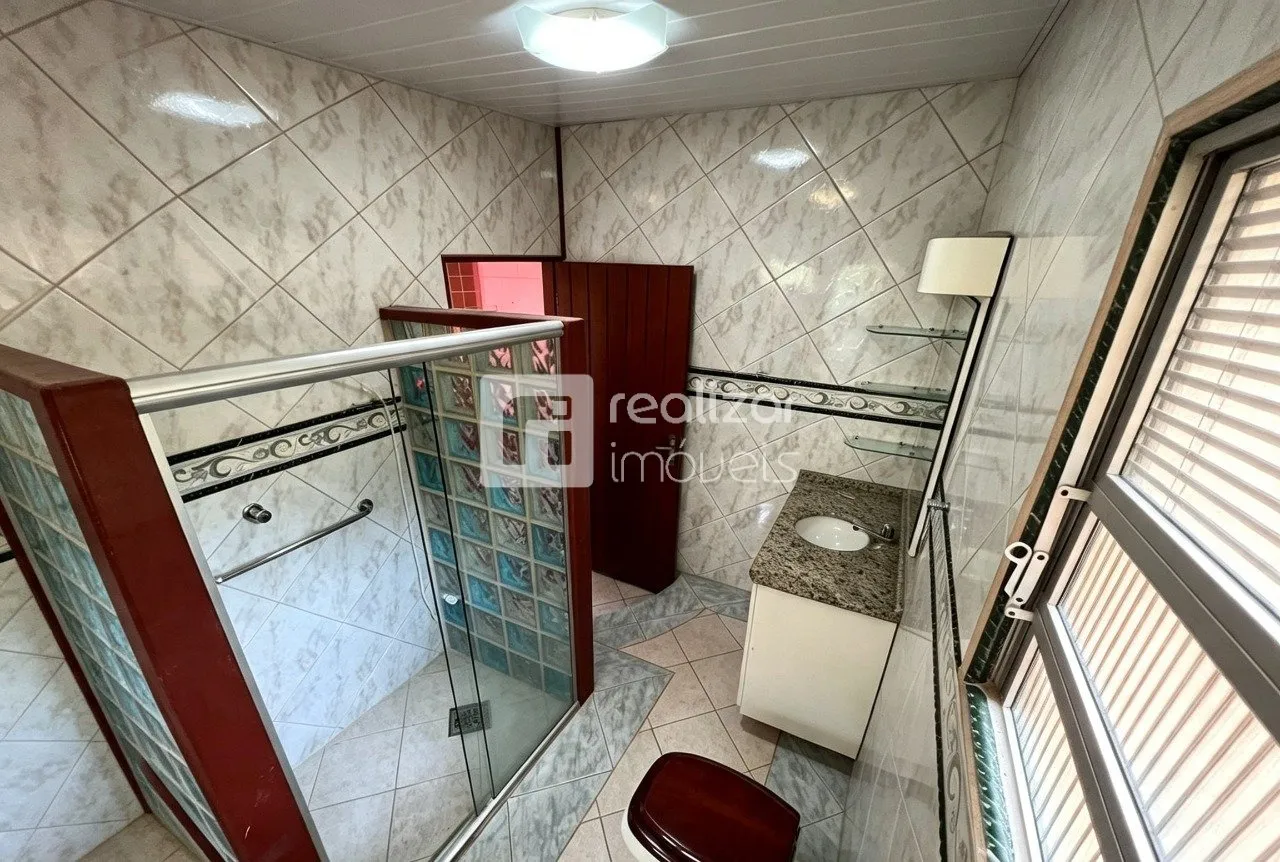 3-bedroom house with a grill on the balcony — photo 12