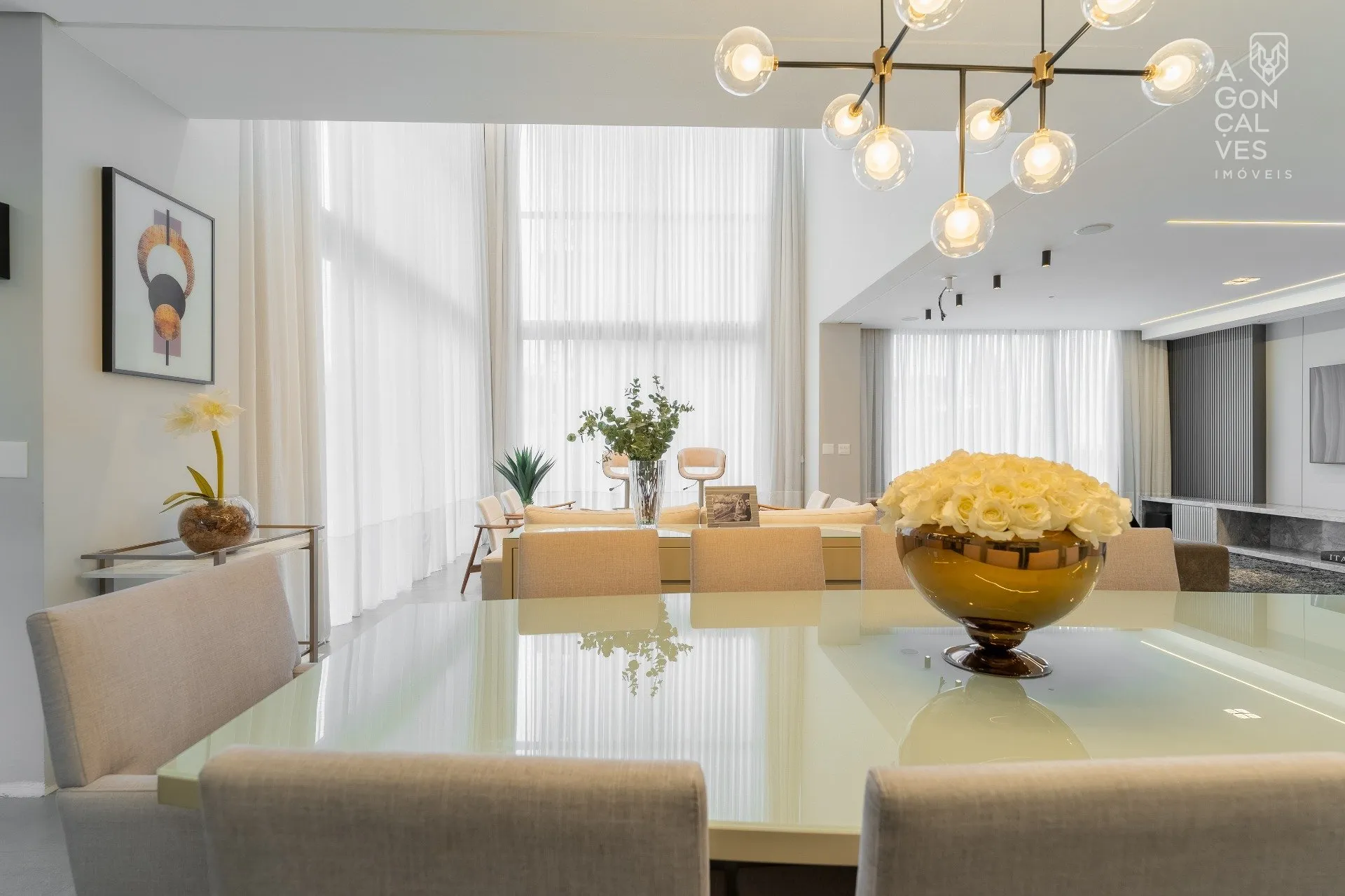 Furnished apartment with 3 bedrooms and open-plan kitchen — photo 9