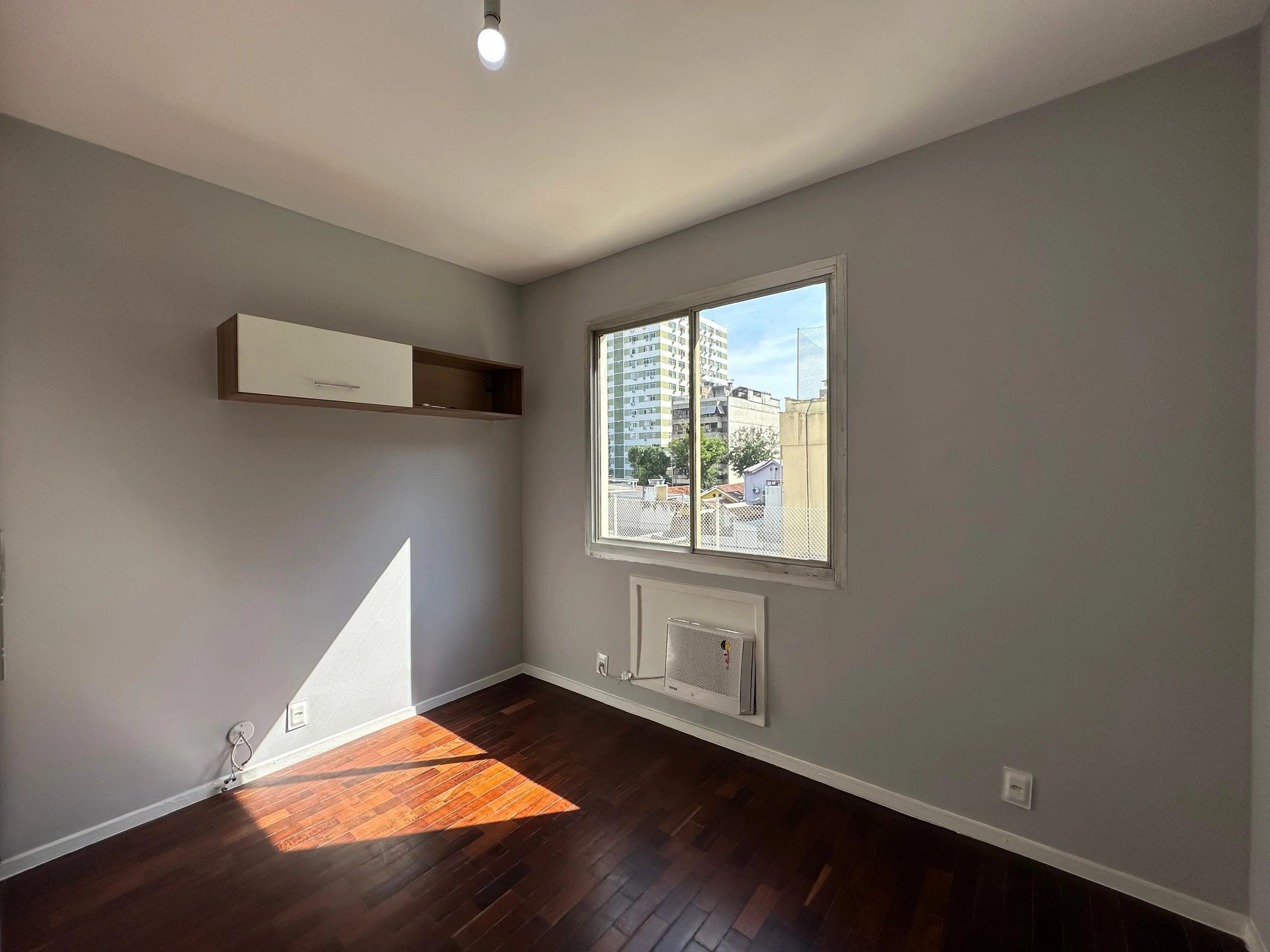 Квартира 82 м² із заскленим балконом та видом на гори — photo 6
