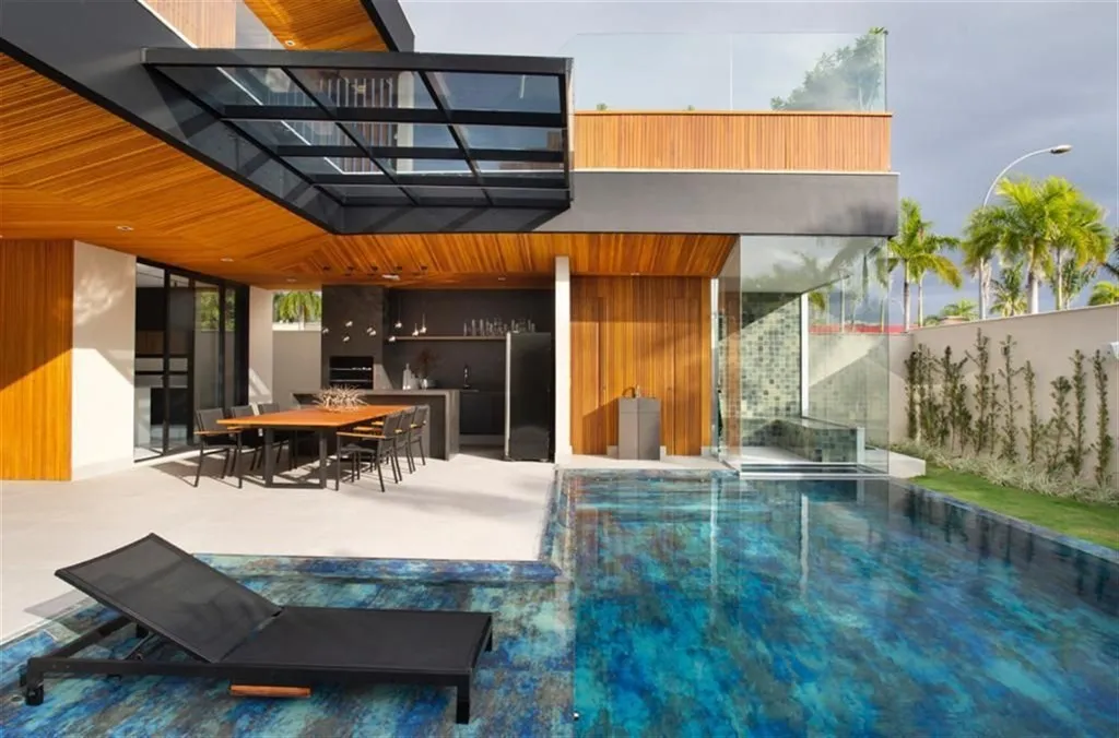 House with 5 en-suite bedrooms and 665 m² garden — photo 15