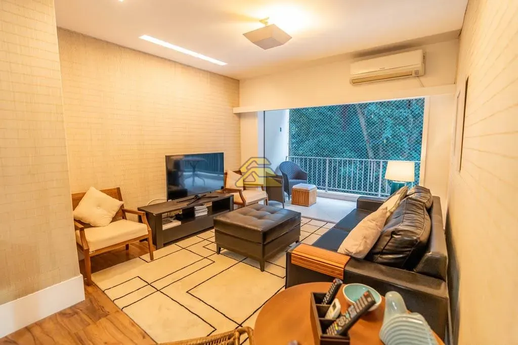 Furnished apartment with 4 bedrooms and a balcony — photo 4