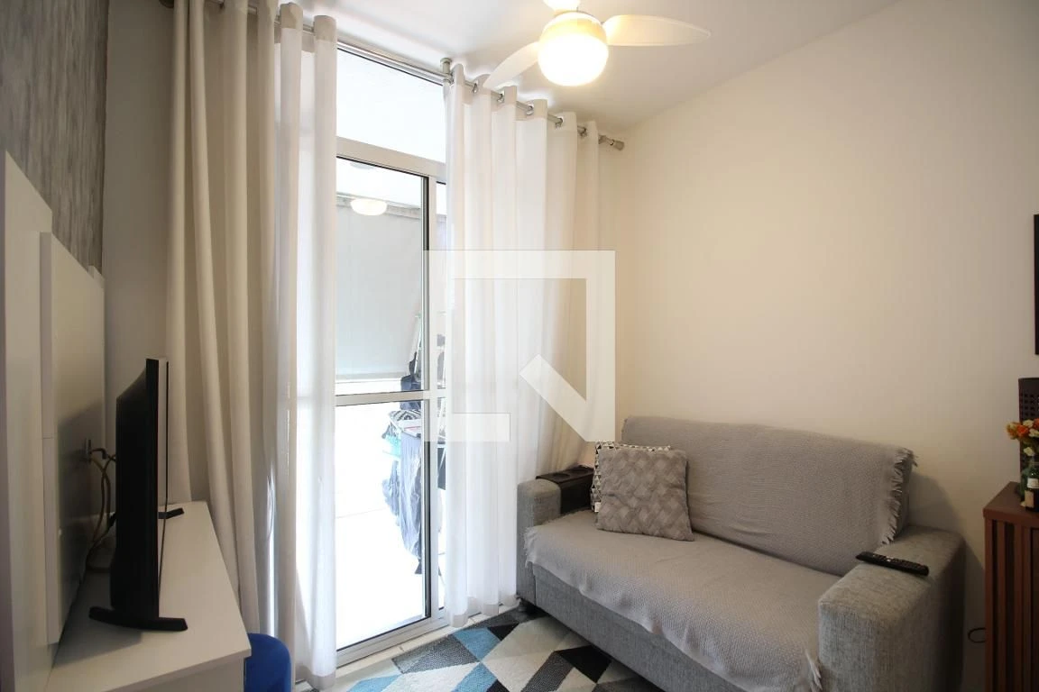 Furnished apartment with open-plan kitchen and 2 bedrooms — photo 23