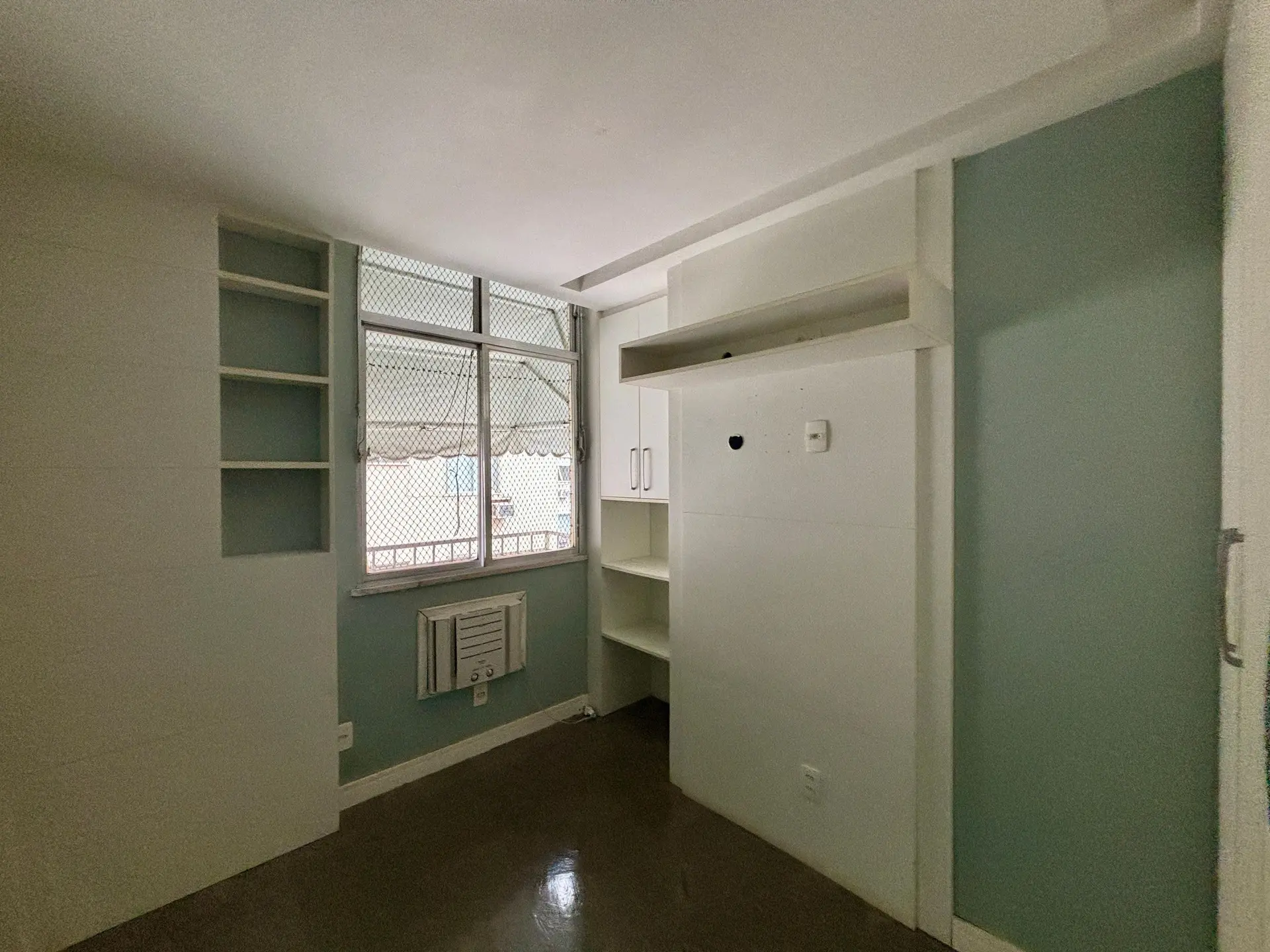 3-bedroom apartment with open-plan gas kitchen — photo 17