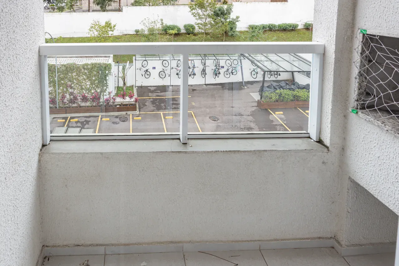 Furnished 2-bedroom apartment with open-plan kitchen