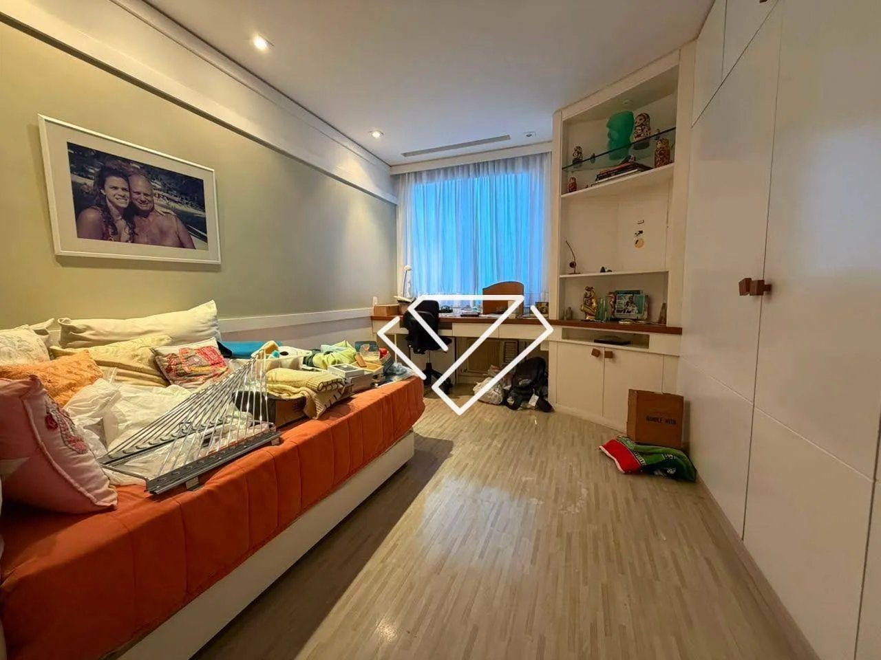 Penthouse with 3 bedrooms, 4 bathrooms and enclosed balcony — photo 40