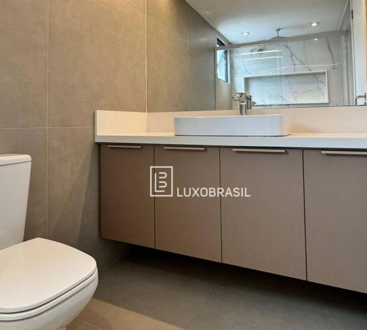 Casa mobiliada com 5 suítes e 300 m² com 2 vagas — photo 22