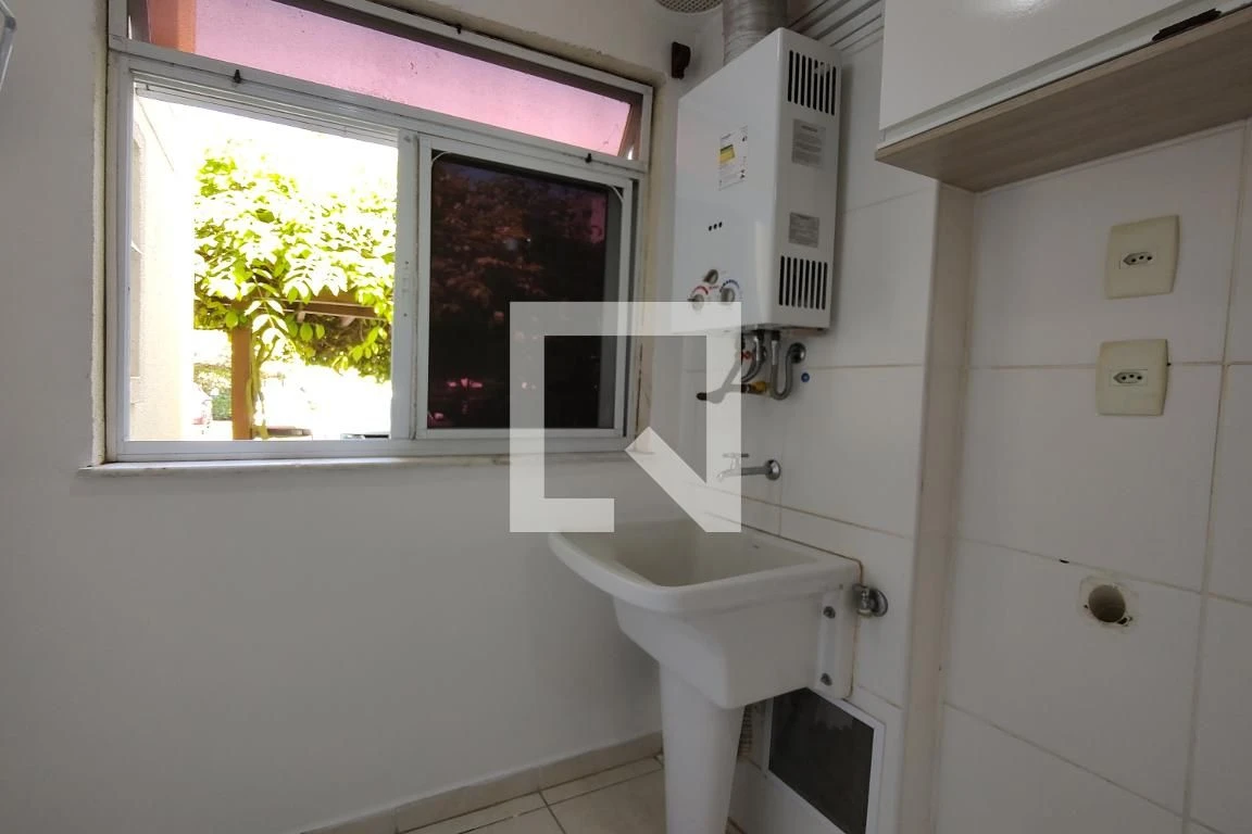Unfurnished apartment with 3 bedrooms and open kitchen — photo 47