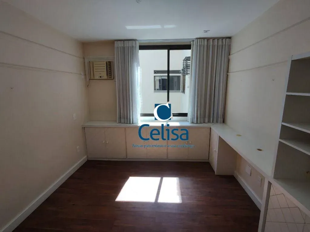 Furnished 294 m² apartment with a balcony grill — photo 20