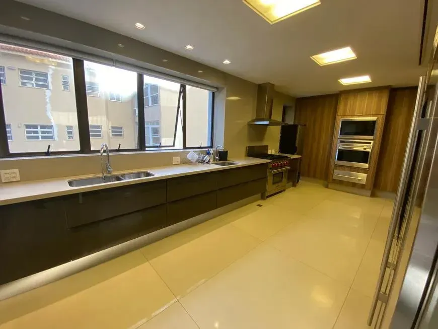 Apartamento sin muebles con 4 dormitorios y 5 baños — photo 61