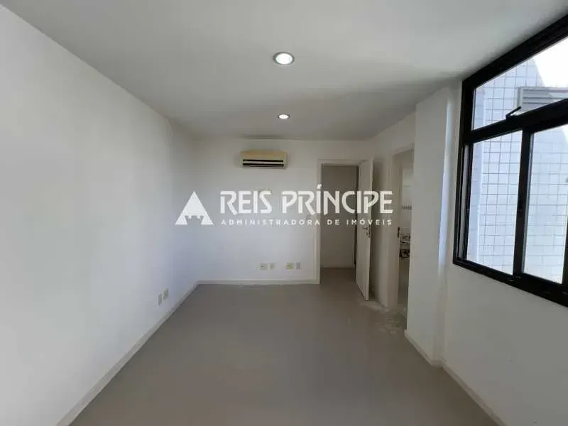 Duplex penthouse with elevator and 3 bedrooms — photo 10