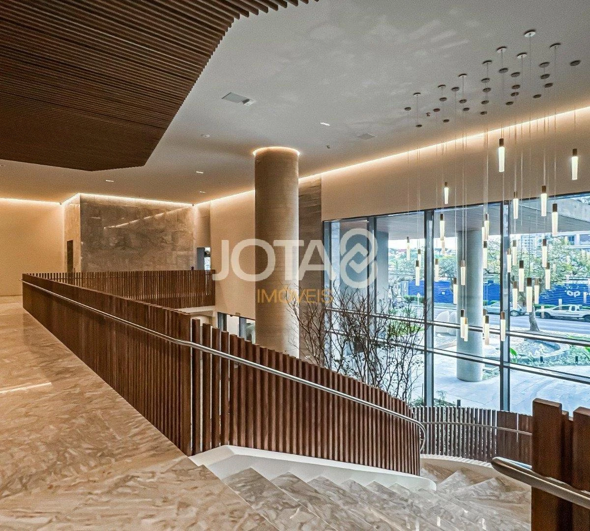 Furnished 195 m² apartment with 2 en-suite bedrooms — photo 35