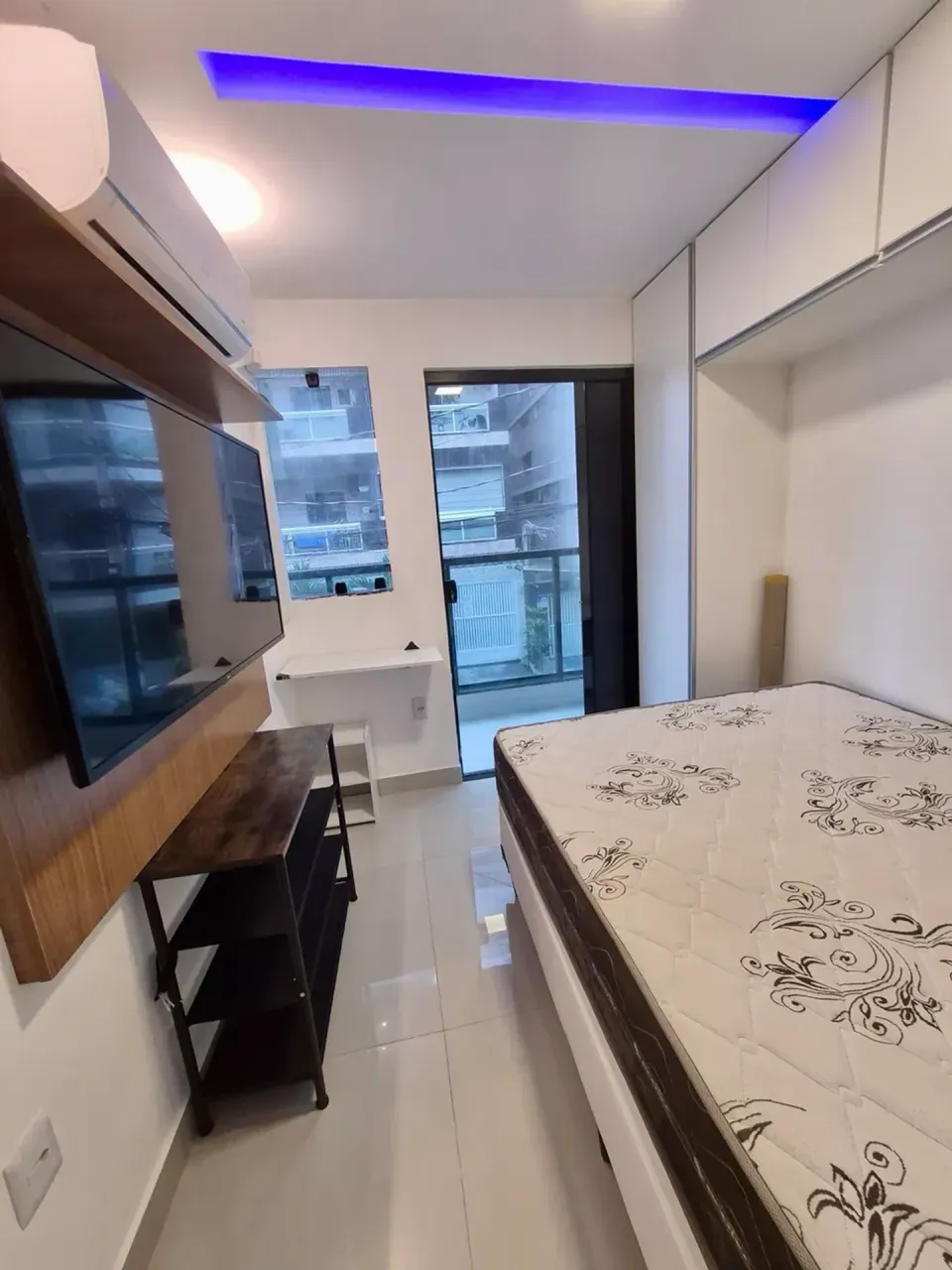 Furnished 1-bedroom apartment with balcony — photo 3