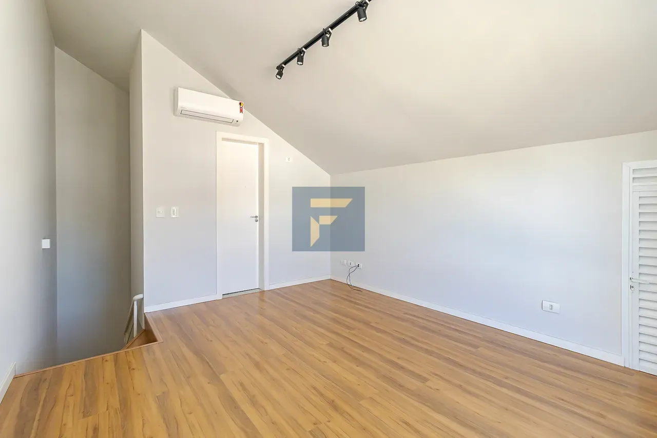 Furnished 140 m² house with 4 bedrooms and open-plan kitchen — photo 44