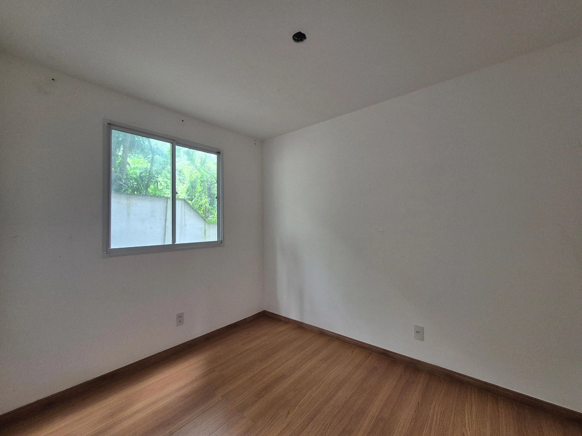 2-bedroom apartment with a park view — photo 14