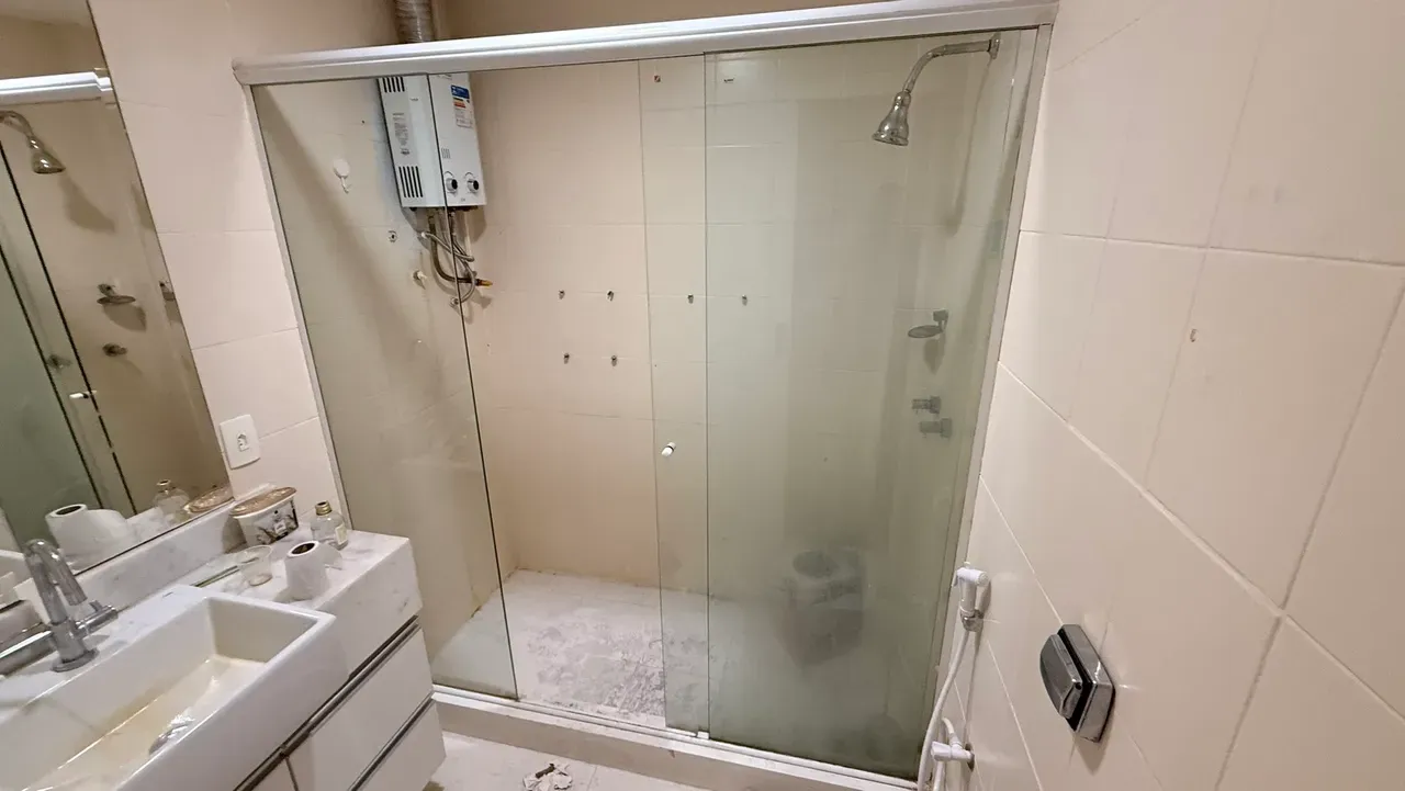 4-bedroom apartment, 1 with its own bathroom, 240 m² — photo 7