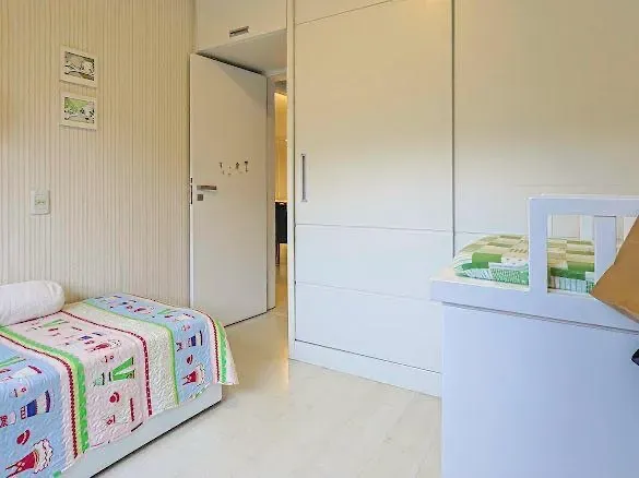 100 m² apartment with 3 bedrooms and 1 en-suite — photo 11