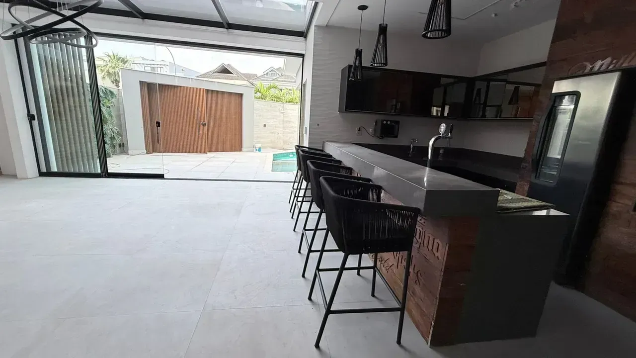 Furnished house with 5 bedrooms and 5 bathrooms, 400 m² — photo 10