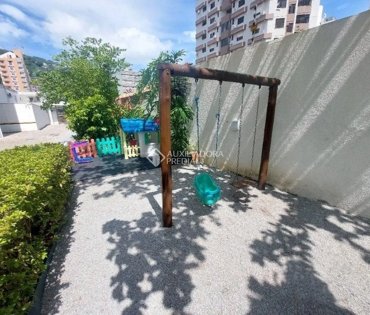 3-bedroom apartment with a washing machine — photo 24