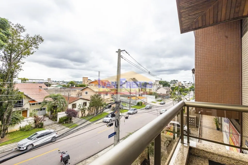 House with 5 bedrooms and balcony, plus 5 parking spots — photo 9