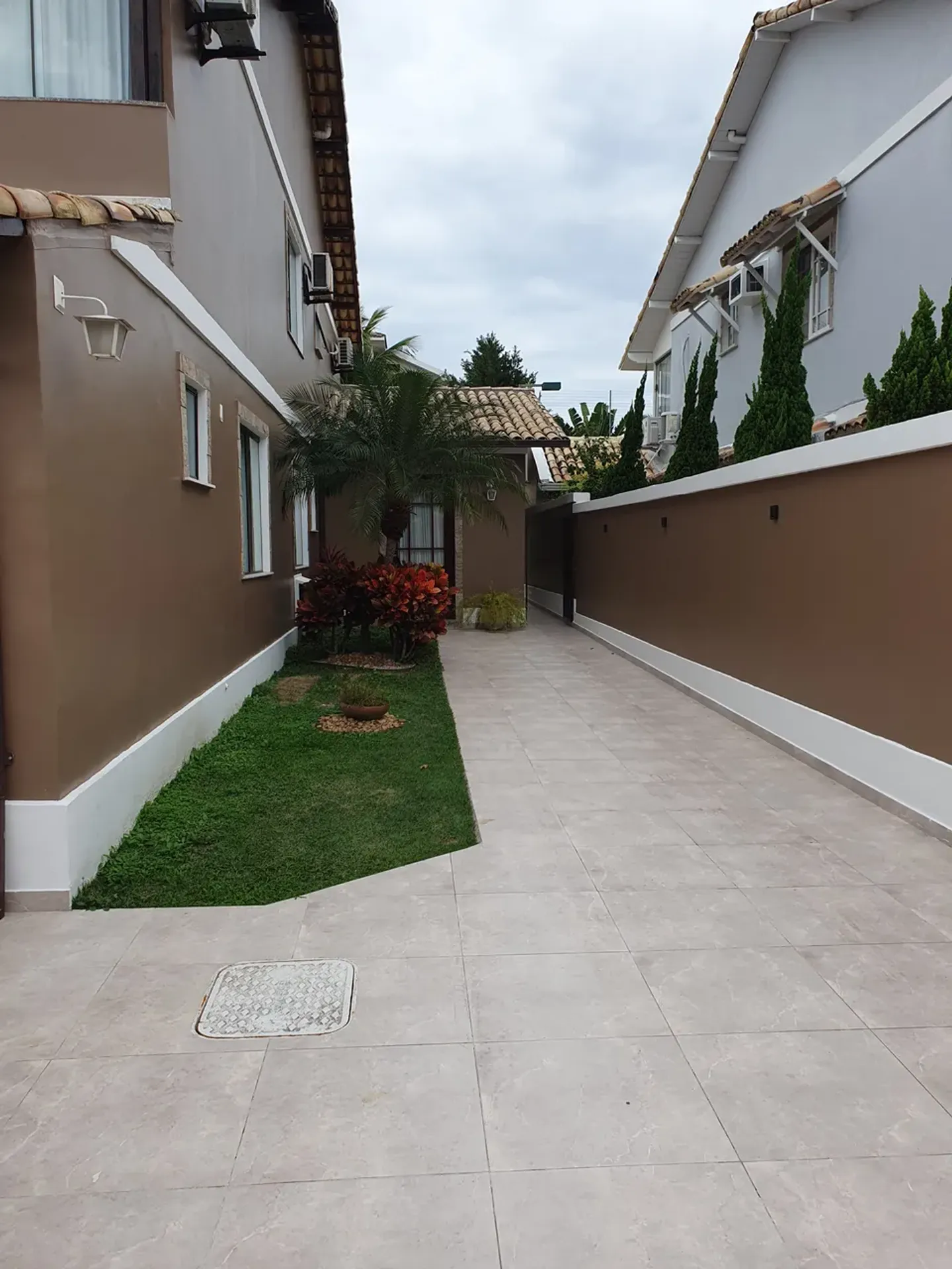 House, 296 m², with a private BBQ — photo 30