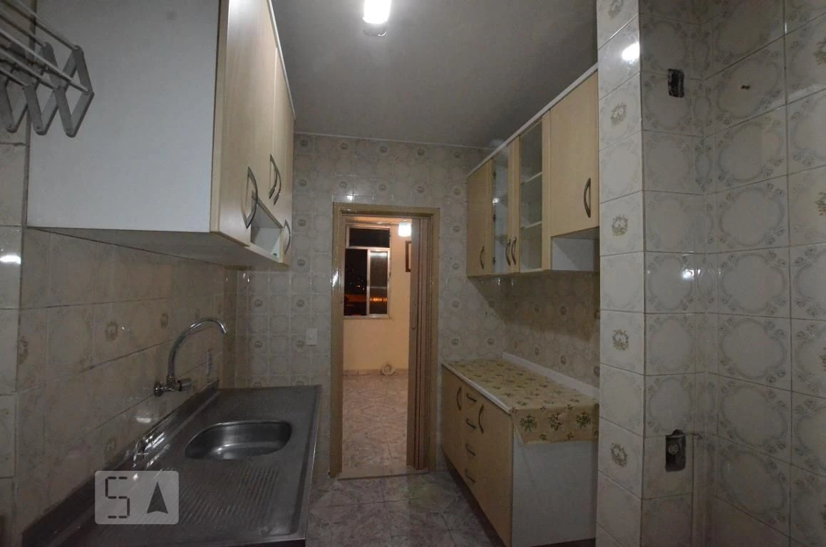 2-bedroom apartment in a building with a gym — photo 10