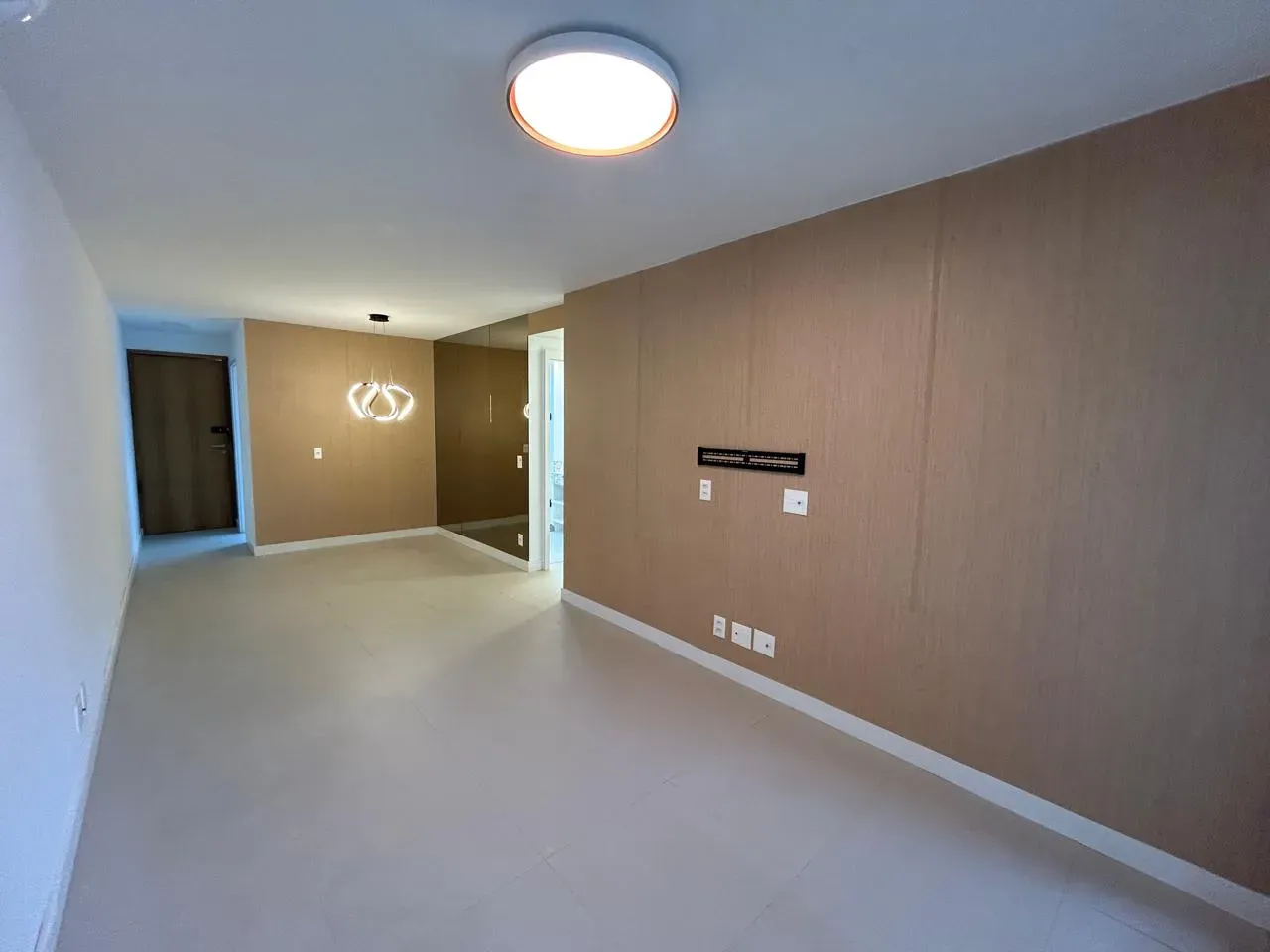 4-bedroom apartment in a building with a sauna — photo 11