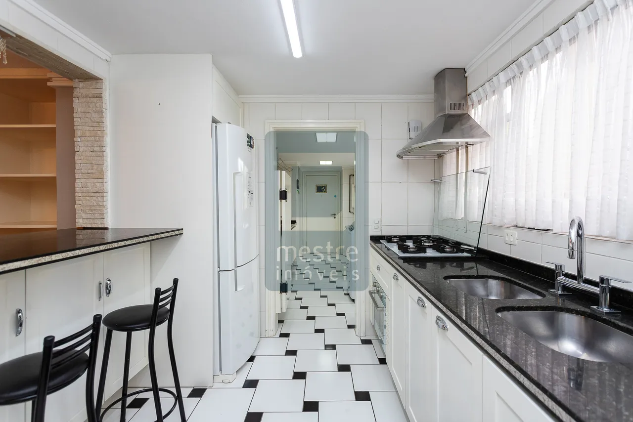 Apartamento mobiliado com 3 dormitórios e 4 banheiros — photo 17