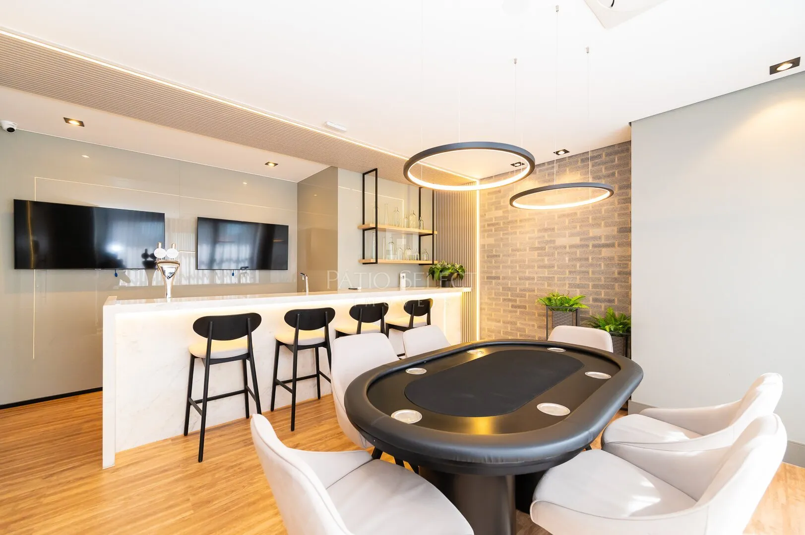 220 m² apartment with 3 en-suite bedrooms and 2 parking — photo 46