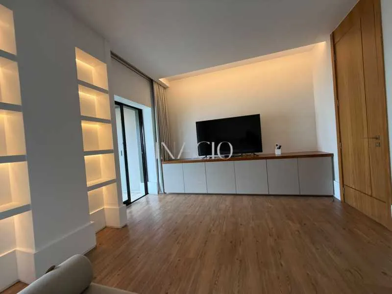 Water view in a 4-bedroom apartment, 380 m² — photo 4