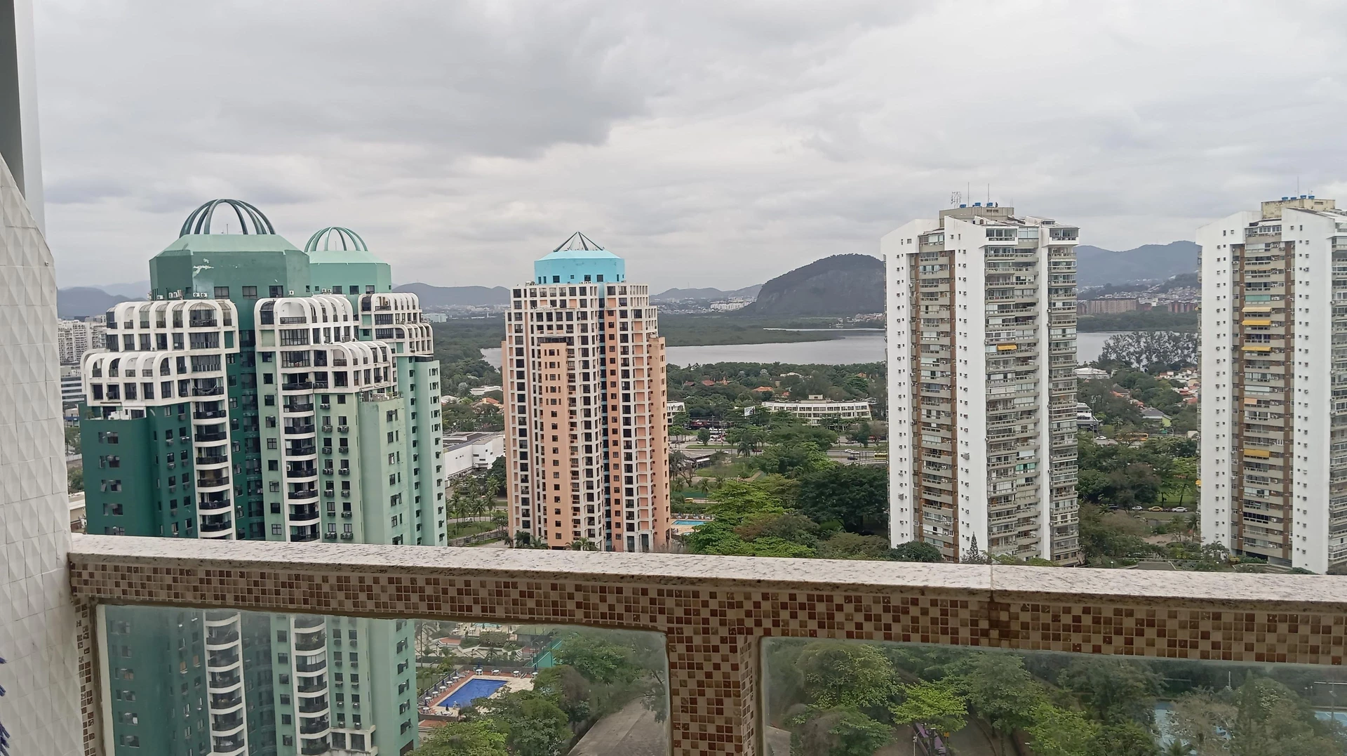 3-bedroom apartment with a jacuzzi in Rio de Janeiro — photo 8