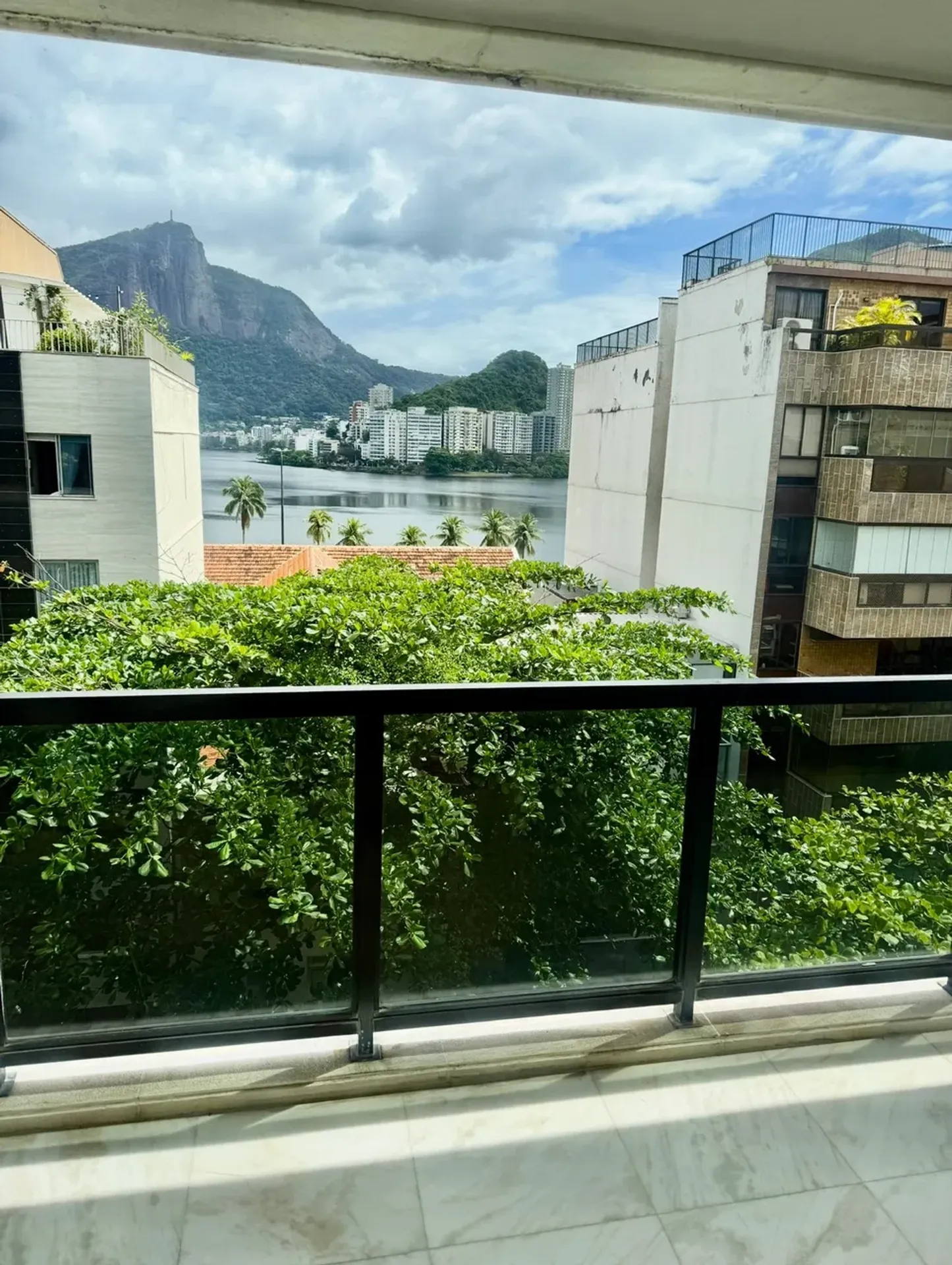 3-bedroom apartment with floor-to-ceiling windows — photo 3