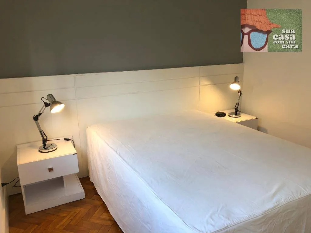 Wood or laminate floors in a one-bedroom apartment, 50 m² — photo 15