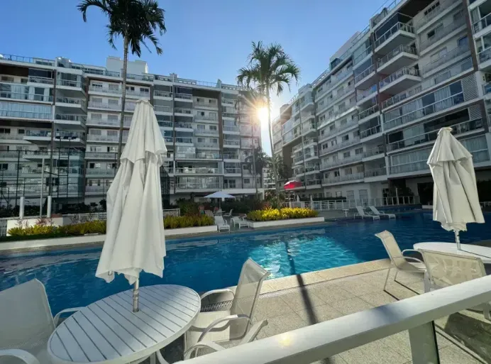 Balcony with a grill in a 3-bedroom apartment, 89 m² — photo 21