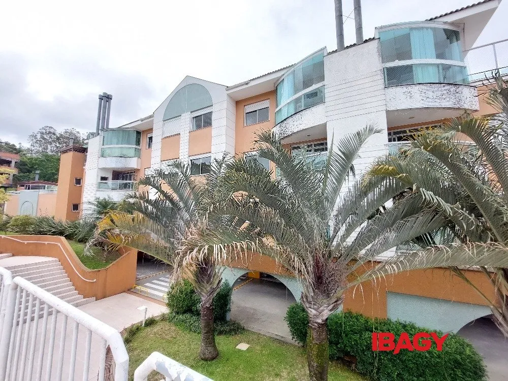 Apartamento com 3 dormitórios, 1 suíte e 130 m² — photo 22