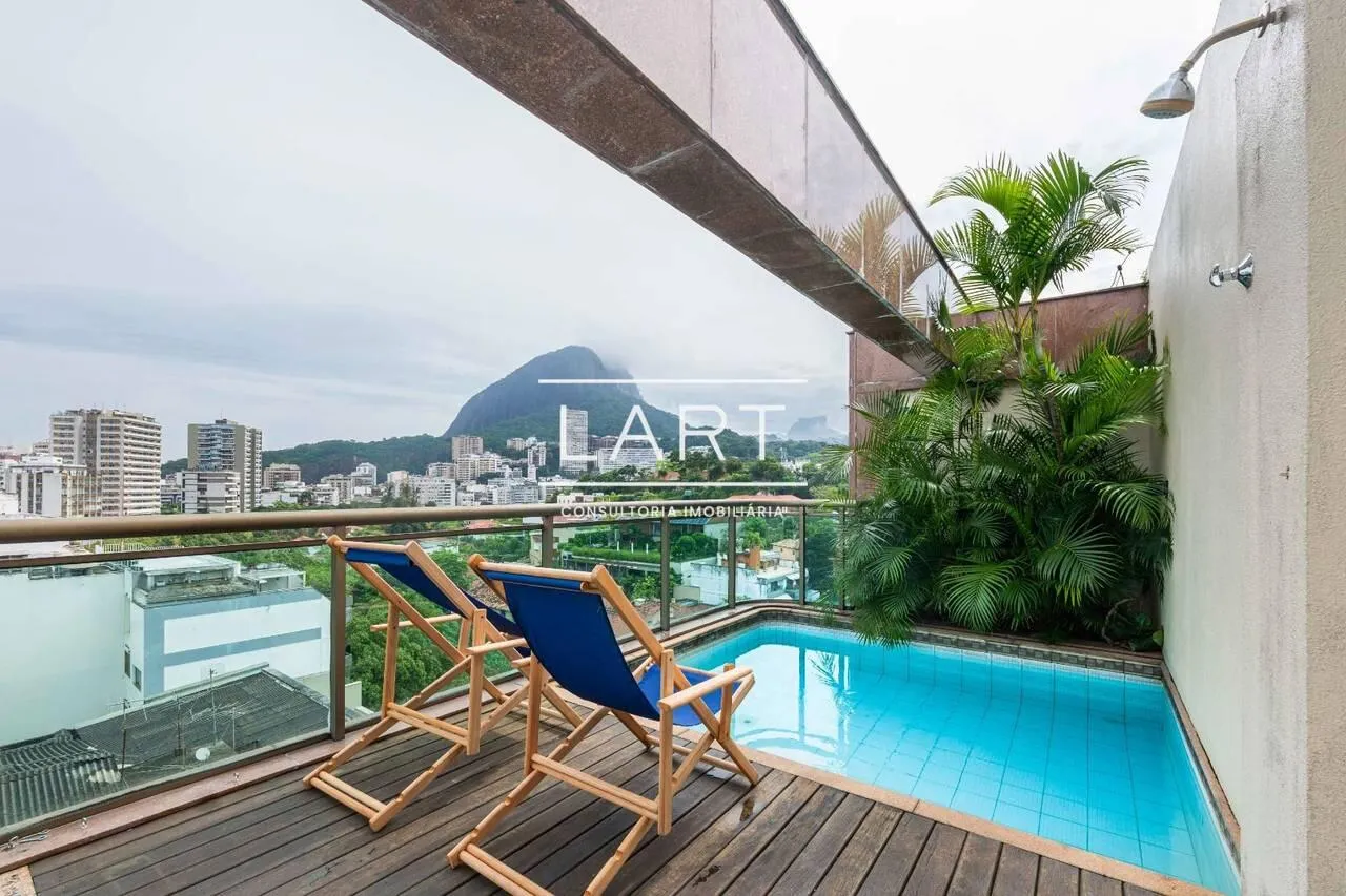 Apartamento mobiliado de 2 quartos com varanda envidraçada