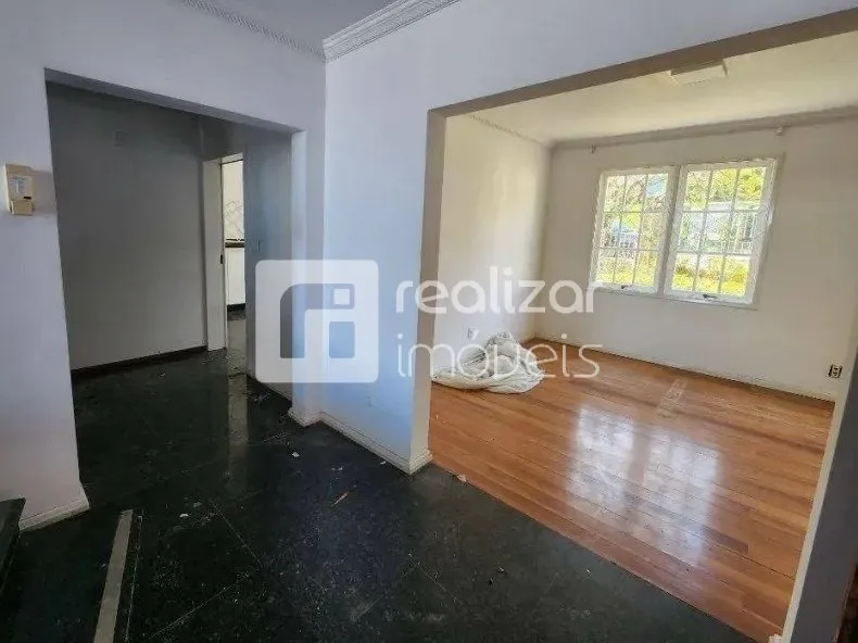 8-bedroom house with 566 m² and 4 covered parking — photo 6