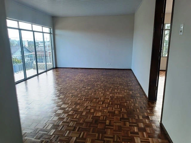 Ground-floor apartment with 3 bedrooms and 1 bathroom — photo 4