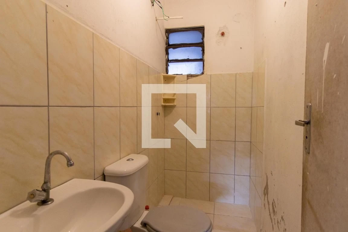 One-bedroom house with a washing machine in Curitiba — photo 7