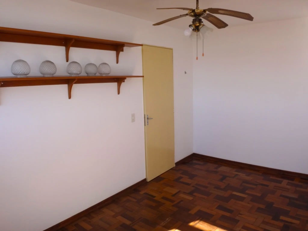 Apartamento, 86 m², com piso de madeira ou laminado — photo 2