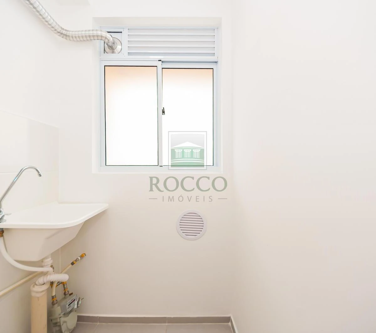 Apartment, 47 m², with a grill on the balcony — photo 8