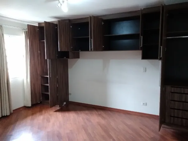 195 m² house with a home office and a bathtub — photo 12