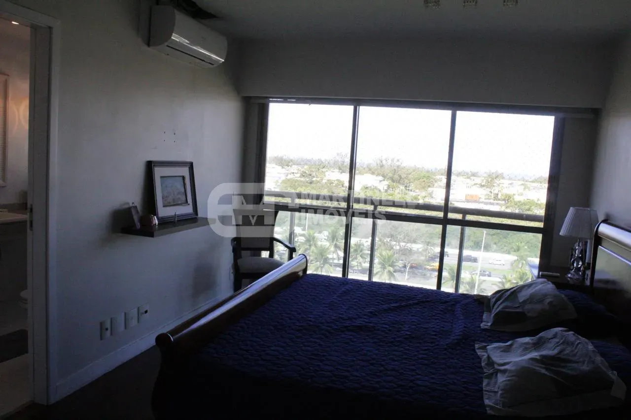 Furnished apartment with 4 bedrooms and a glass balcony — photo 7