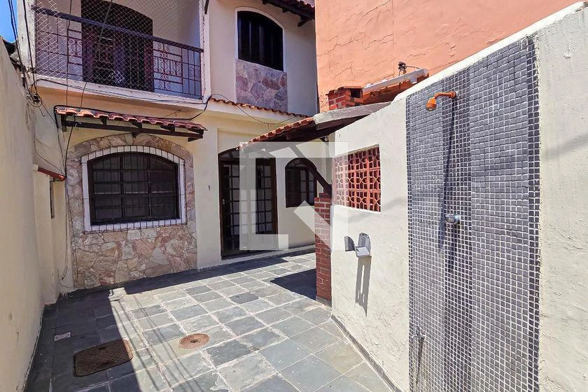 House, 240 m², with a bathtub — photo 40