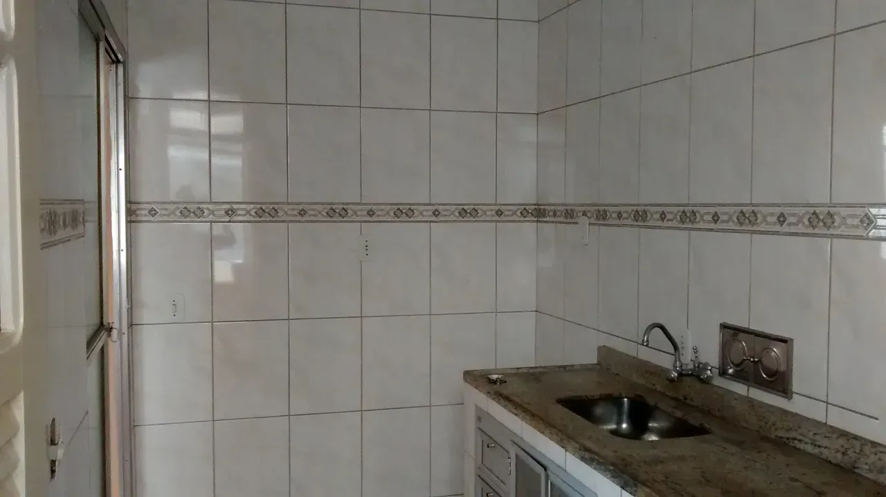 Departamento de 2 dormitorios con piso de madera o laminado — photo 3